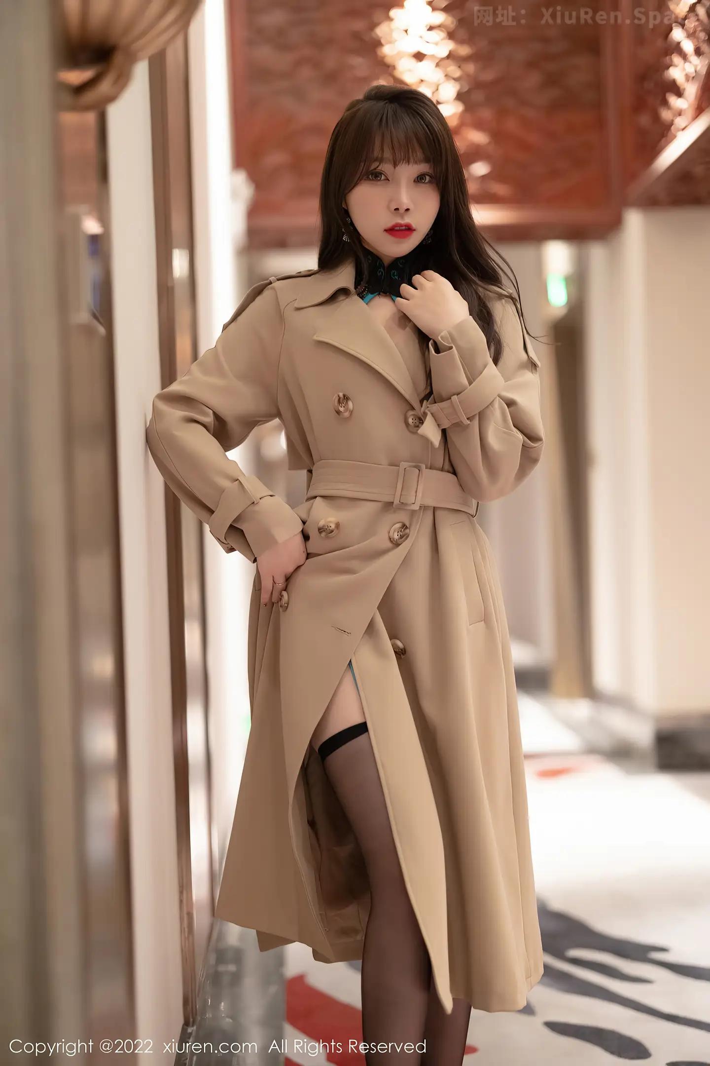 图片[3]-[XiuRen秀人网]VOL.4543 女神芝芝Booty性感深色情趣旗袍配黑丝吊袜秀翘臀美腿诱惑写真70P-秀人网官方网站